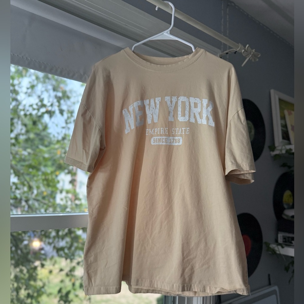 Beige NYC Empire State Graphic Tee